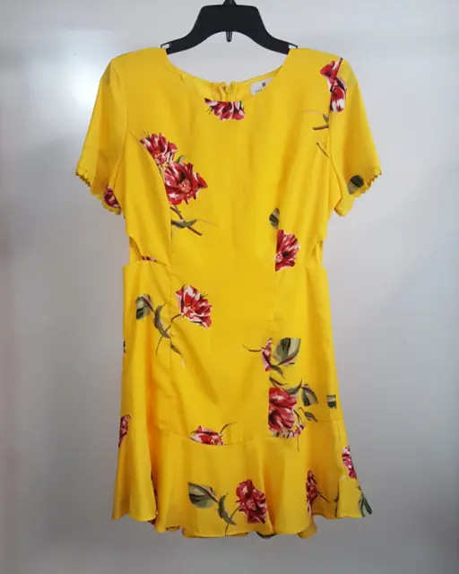 Socialite Womens M Sheath Dress Yellow Floral Short Sleeve Lattice Back Defect