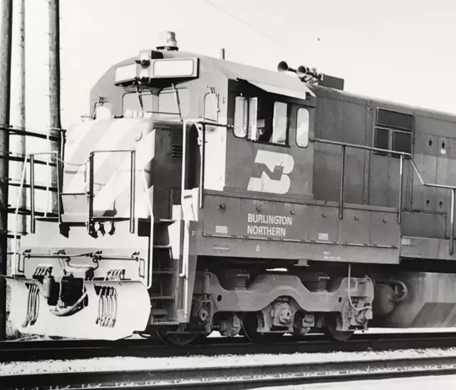 Burlington Northern Railroad BN #5909 U30C Locomotive Train B&W Photo Aurora IL