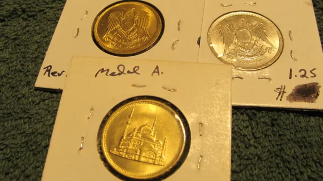 Egypt  3 Coin set AH-1400/1980 2 Piastres KM#500  AH-1392/1972  5 Piastres, 10