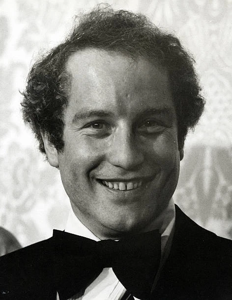 Richard Dreyfuss at 35th Golden Globe Awards at Beverly Hilton - 1978 Photo 10