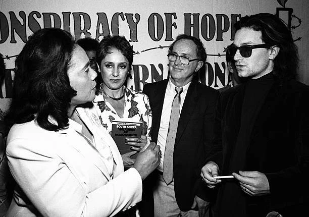 Coretta Scott King Singer Joan Baez 1986 OLD PHOTO
