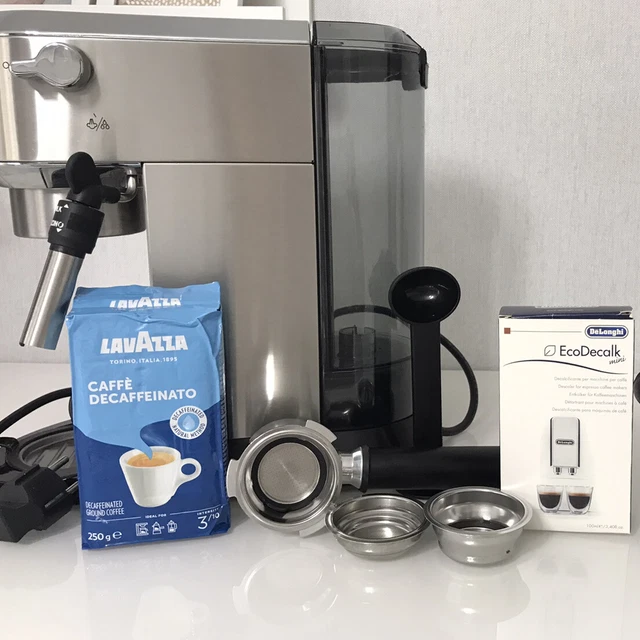 DeLonghi Dedica 685.M–Espresso Siebträgermaschine - Silber
