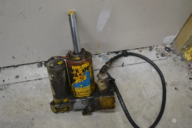 Meyer E-47 Snow Plow Pump E47 E57 E60 Hydraulic Unit Snowplow Untested