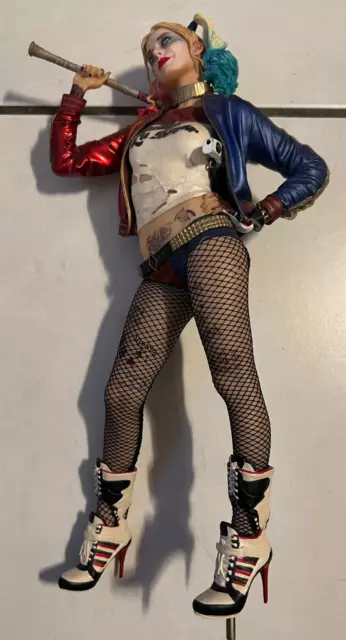 Harley Quinn Suicide Squad Collectors Edition Figur ohne Bodenplatte