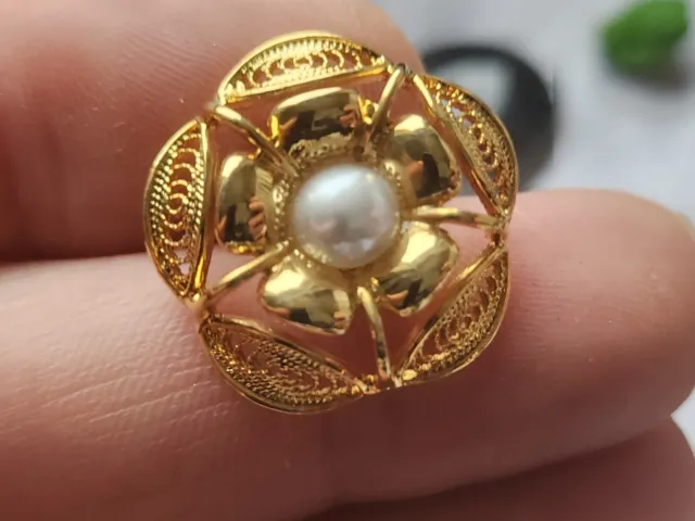Superbe bouton ancien en metal et perle filgramme doré 2,3 cm G10J