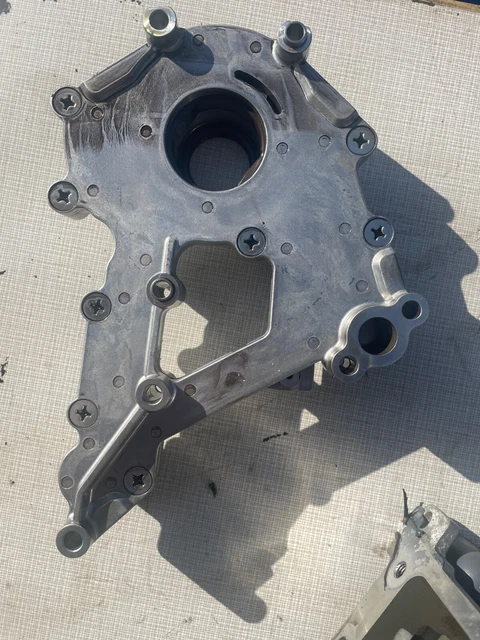 POMPE A HUILE  pour df 50 cv suzuki 4 tps