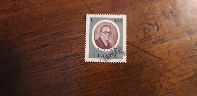 Timbres Italie stamps Italy 1953/1955/1956/1957/1958/1959/1960/1961/1963/1966 17