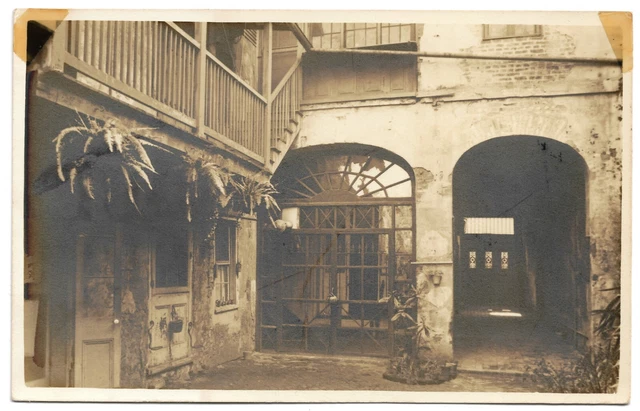 RPPC Casa Flinard - Hove Parfumeur Home New Orleans LA  Real Photo Postcard 6604