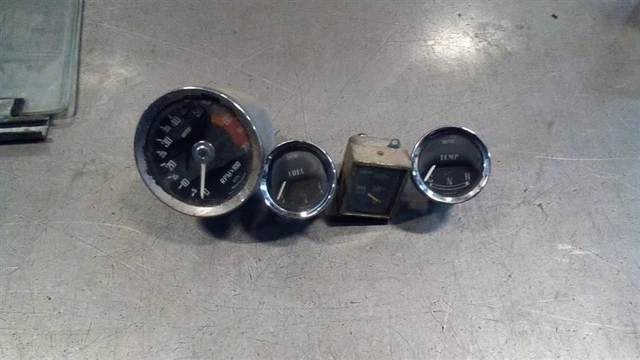 1966-1974 MG Roadster MIDGET Tachometer Fuel Oil Temperature Smiths Gauge7455478