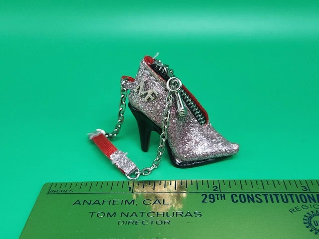 Zuru Mini Brand Fashion Pink Sparkle Silver Glitter High Heel Shoe Zipper Purse