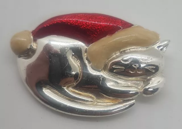 Vintage holiday silver tone happy sleepy CAT w/ Santa Christmas hat brooch pin