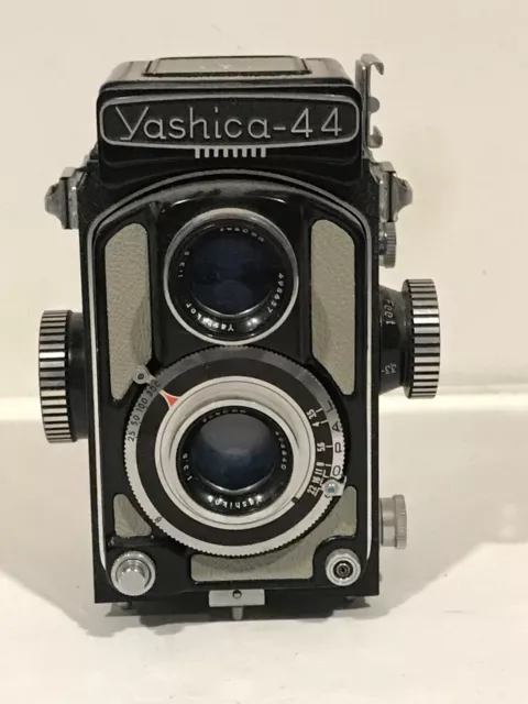 Yashica 44A TLR Twin Lens Reflex 4x4cm 127 Baby Grey Film Camera w/ Case + Strap