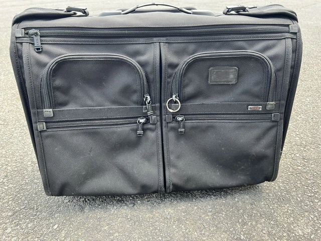 Tumi Alpha 2 Wheeled Rolling 22" Garment Bag Black ballistic suitcase bag 22033
