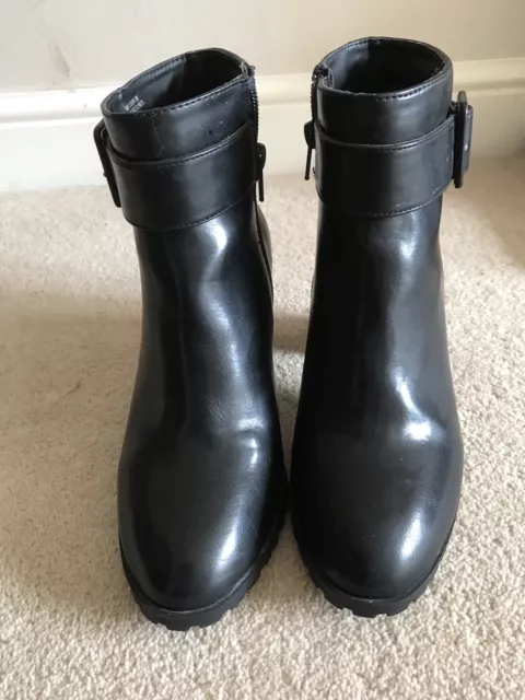 black ankle boots size 5