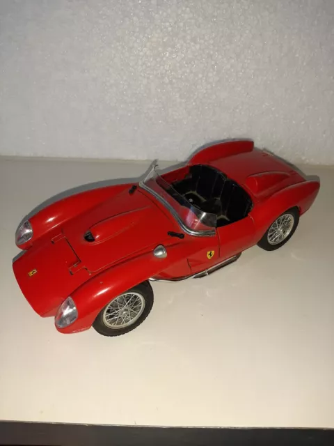 Ferrari 250 Testa Rossa 57 - Rouge - En boite - Bburago 1/18