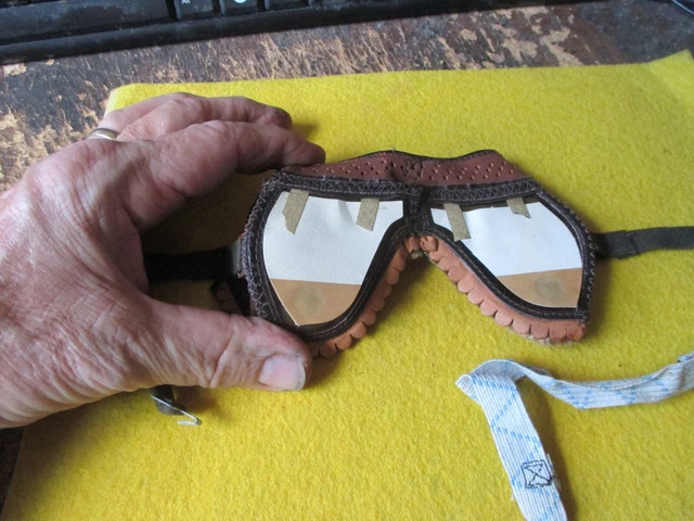 Original Wwii Type Iii M-1943 Goggles Near Mint Unissed 1943 Dated