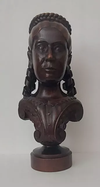 Antique English 19th Century Carved Wood Bust of "PRINCESS VICTORIA"