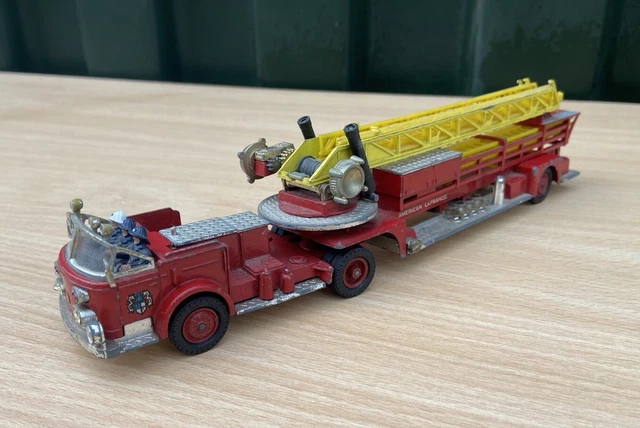 VINTAGE CORGI TOYS American La France Aerial Rescue Fire Truck