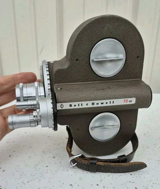 Caméra Bell & Howell 70DR - Fondation Jérôme Seydoux-Pathé