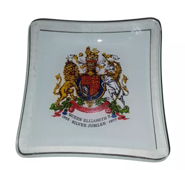 Vintage Queen Elizabeth Silver Jubilee Glass Ash Tray Trinket Dish 1952 - 1977