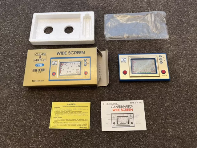 1981 Original BOXED Nintendo GAME & WATCH Fire -  In Excellent Condition