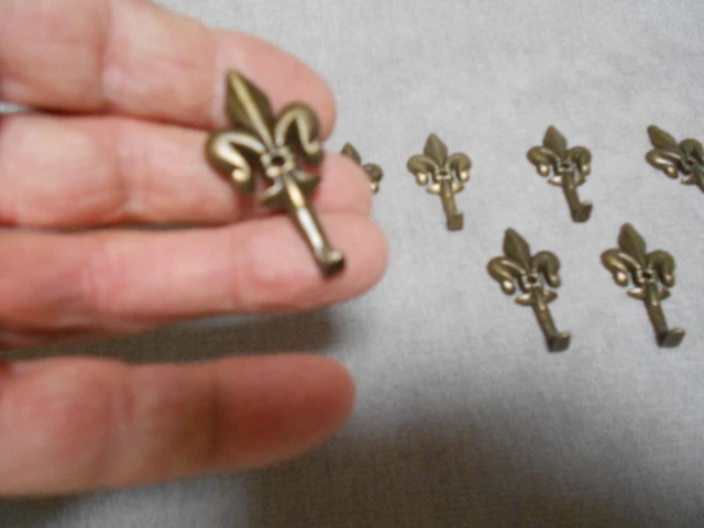 10 French Vintage  metal  tiny Hooks Hangers :  LIS pattern 2