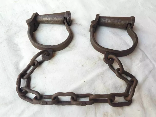 Rusted Handcuff Handcrafted Chain Hand Cuffs Lock Key Handcuffs