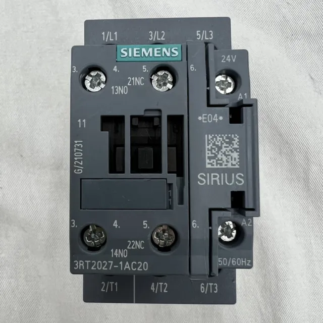 SIEMENS 3RT2027-1AC20 3-pole contactor New Open Box