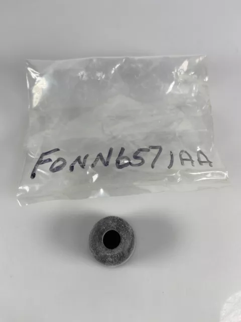 NEW HOLLAND CNH Ford Genuine OEM Part # F0NN6571AA Exhaust Valve Seals ...