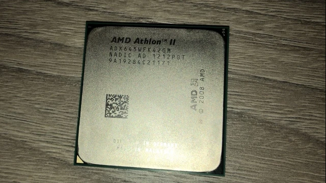 AMD ATHLON II X4 645 3 10GHz ADX645WFK42GM SockelAM2 Quad Core