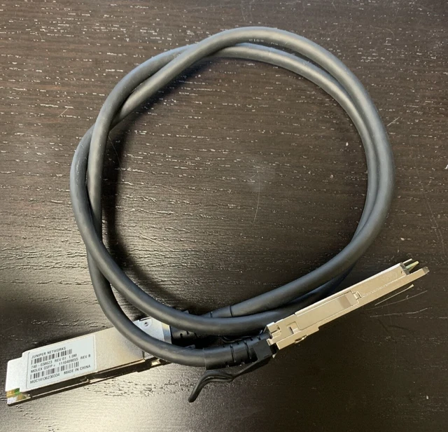 Juniper Networks 740-038623 QFSP+ Attach Networking Cable (LOT OF 2)