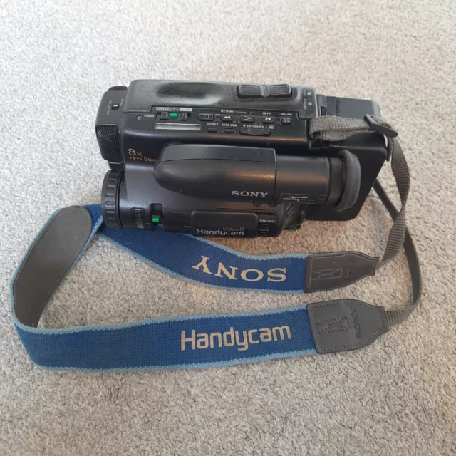Sony CCD-TR75E Video 8 Camera Recorder Handycam Camcorder Untested JAPAN SPARES