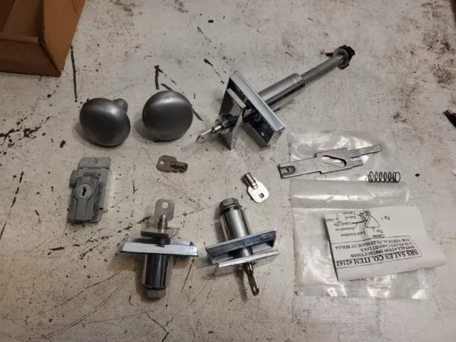 Chicago Lock Co Vending Replacement Cylinder Pop Out Handle lot locksmith S1 Chicago Lock Co Vending Replacement Cylinder Pop Out Handle lot locksmith S1