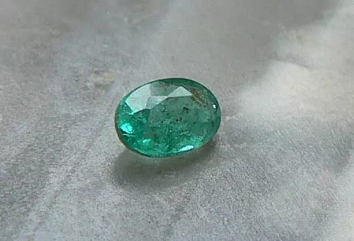 SMARAGD oval 0,15 ct - Sammlerstein