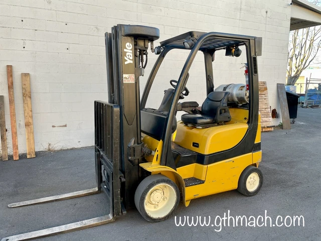 Yale GLC040VX Forklift 4,000 Lbs Capacity 4 Stage Mast Side Shift