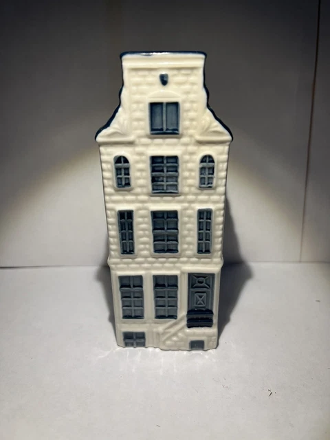 KLM Bols Blue Delft Miniature House - Number 68, 1575.
