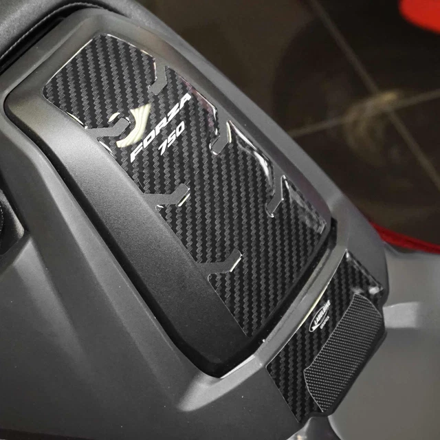 Adesivo Protettivo 3D In Resina Per Serbatoio Moto Honda X-ADV 750 (2017-2020) - Design Moderno - Foto 3