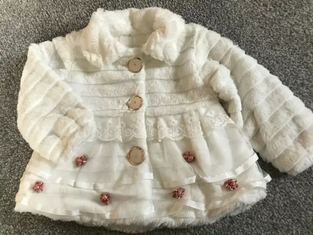 Girls White Faux Fur Coat  Bnwot With Net Frill And Rosebuds 1/2 2/3 4/5 Years