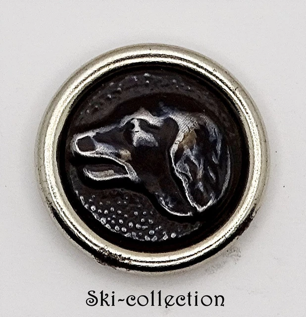 Ancien Bouton de Chasse. Tête de chien à gauche. France, vers 1900. 16 mm