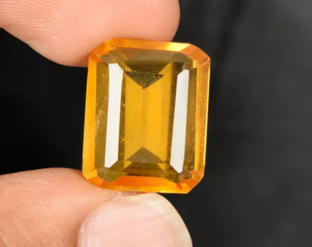 Labo Synthétique 20.50 Ct. Citrine Jaune Émeraude Coupe Libre Gemme pour Pendant