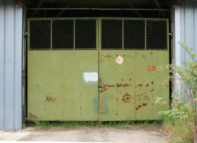 Hallenflächen Lagerhalle+ Lagerräume zu vermieten Nähe Schwerin Booststellplatz