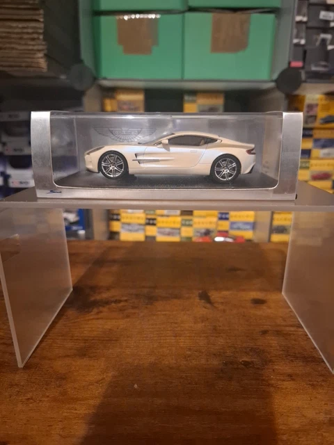 Aston Martin One-77 - Wikipédia