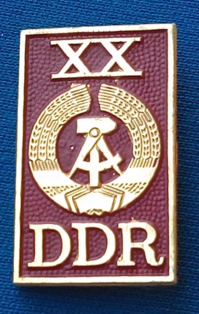 XX DDR Germany, Coat of arms, COMMUNIST MILITARY MEMORABILIA, vintage pin badge