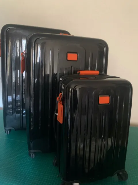 Tumi luggage set, pre-owned, black 