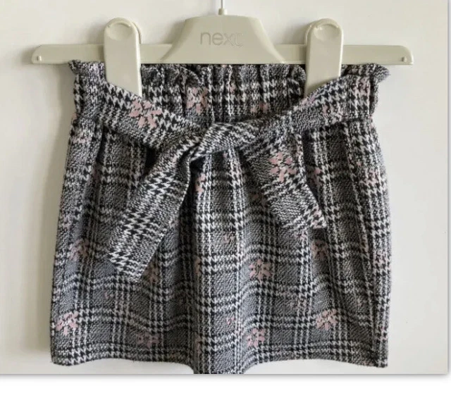 *Carina gonna Primark per ragazze età 2-3 anni* in buone condizioni*