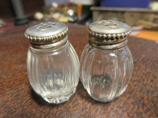 Carafe Et Saupoudreuse En Cristal Et Argent Fin 19ème