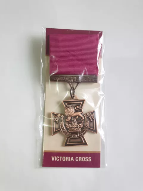 VICTORIA CROSS REPLICA WAR MEDAL WW1 / WW2 New Sealed Unopened | Macquarie Mint