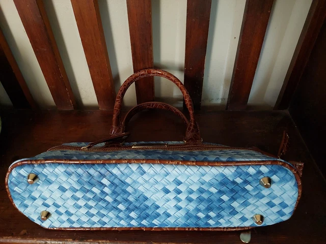 Samantha Brown Designer Purse Handbag Blue Woven Elongated Cute!! 2