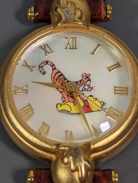 Disney Winnie The Pooh Tigger Round Gold Tone Case Brown Leather Band Watch