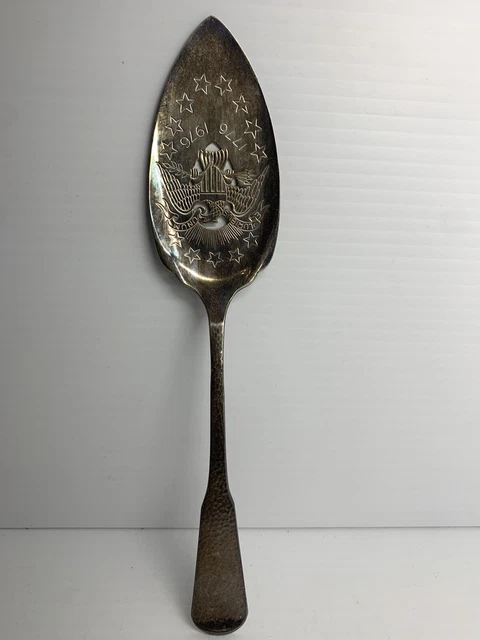 Oneida 1881 Rogers Pie Cake Server Bicentennial Hammered Finish 1776-1976 Toned